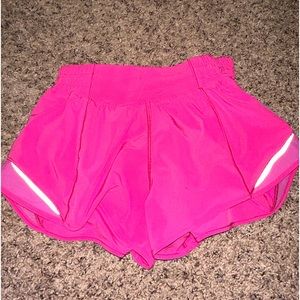 Size 4 2.5 sonic pink lululemon shorts